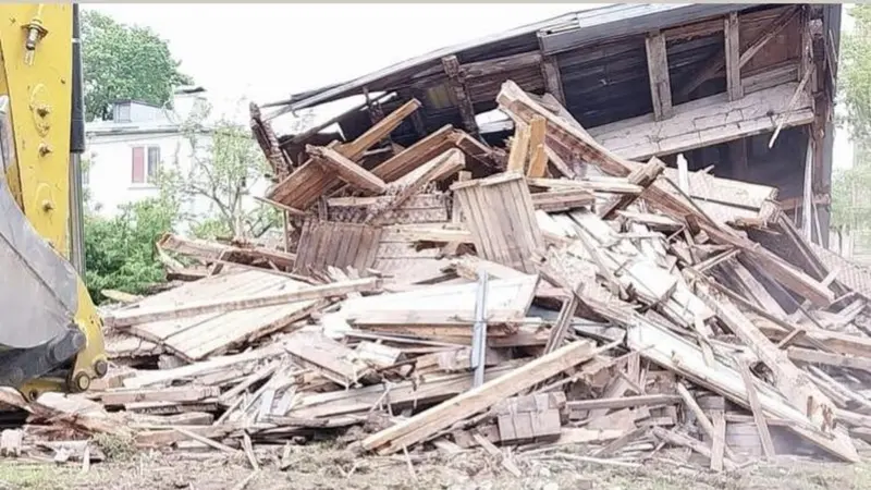 У Гродне знеслі яшчэ адзін канструктывісцкі дом 1930-х. Яго рэканструявалі і прадавалі