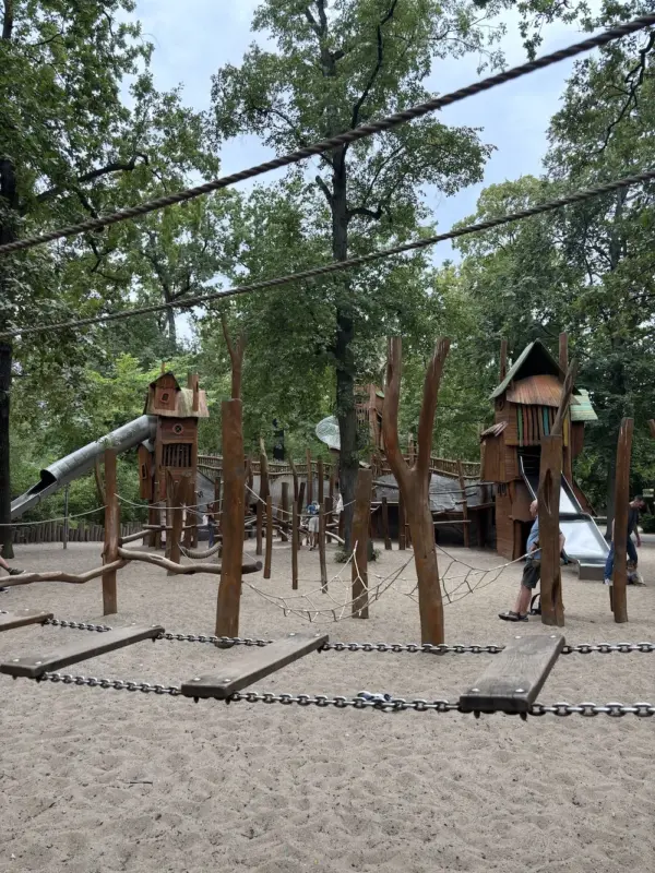 Гродненка пожаловалась на нехватку детских площадок в центре города – ее поддержали