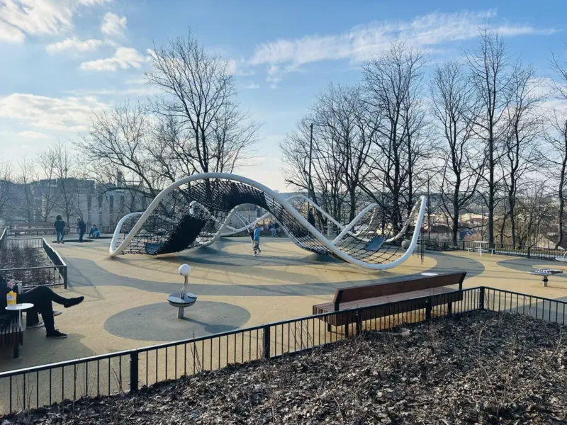 Гродненка пожаловалась на нехватку детских площадок в центре города – ее поддержали