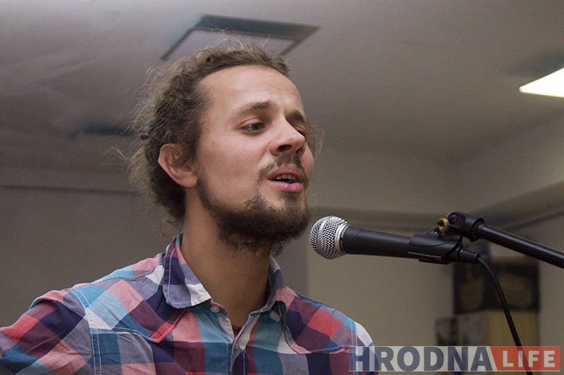 Мантры, танцы і мятная гарбата: як гродзенцы грэліся пад сонечны рэгі ад гурта “СолнцеОстров” Мантры, танцы і мятная гарбата: як гродзенцы грэліся пад сонечны рэгі ад гурта “СолнцеОстров”