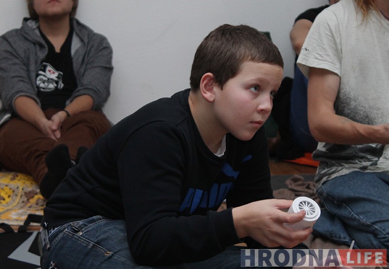 Мантры, танцы і мятная гарбата: як гродзенцы грэліся пад сонечны рэгі ад гурта “СолнцеОстров” Мантры, танцы і мятная гарбата: як гродзенцы грэліся пад сонечны рэгі ад гурта “СолнцеОстров”