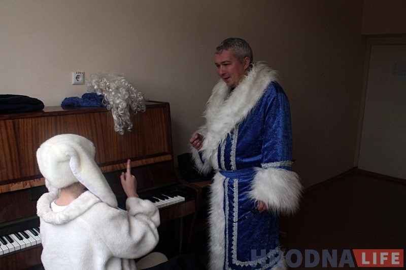 "Дзедам Марозам трэба быць у душы". Як гродзенец стаў навагоднім персанажам "Дзедам Марозам трэба быць у душы". Як гродзенец стаў навагоднім персанажам