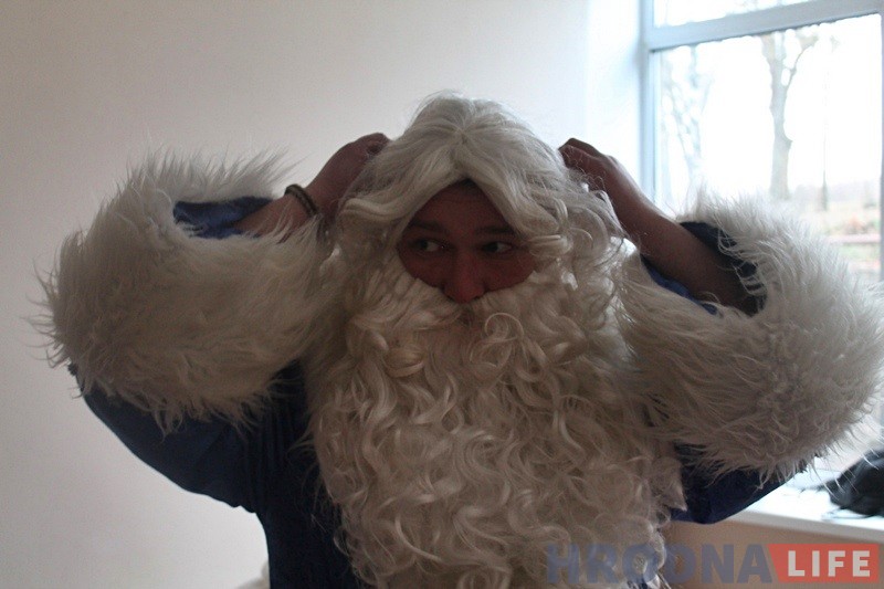 "Дзедам Марозам трэба быць у душы". Як гродзенец стаў навагоднім персанажам "Дзедам Марозам трэба быць у душы". Як гродзенец стаў навагоднім персанажам