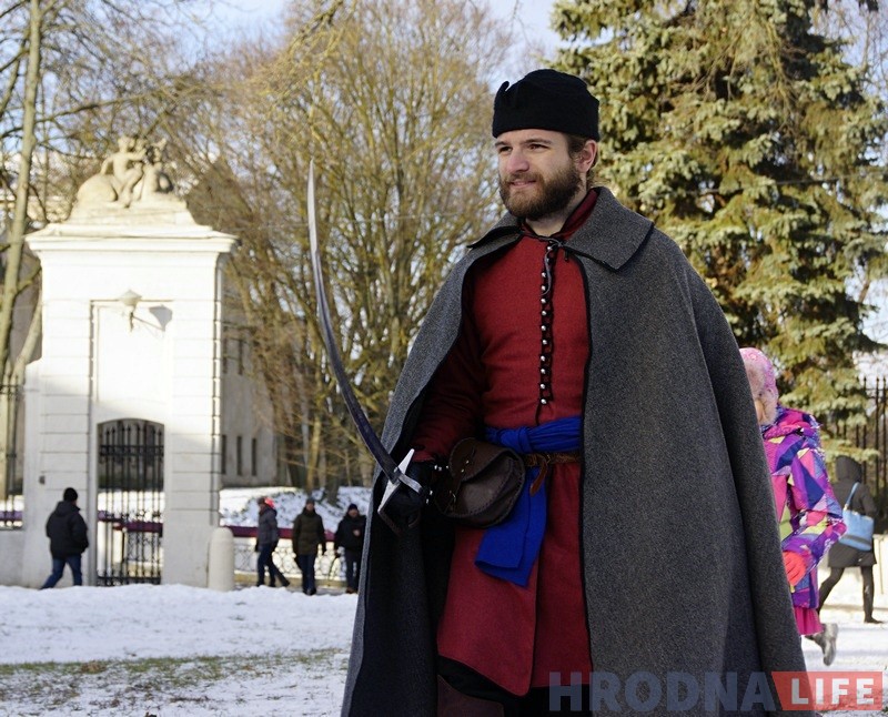 "Баторый - наша агульная гісторыя". Польскія гусары нагадалі гродзенцам пра караля "Баторый - наша агульная гісторыя". Польскія гусары нагадалі гродзенцам пра караля