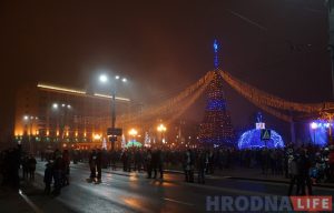 Новы год каля галоўнай елкі: хто працаваў, пакуль усе адпачывалі