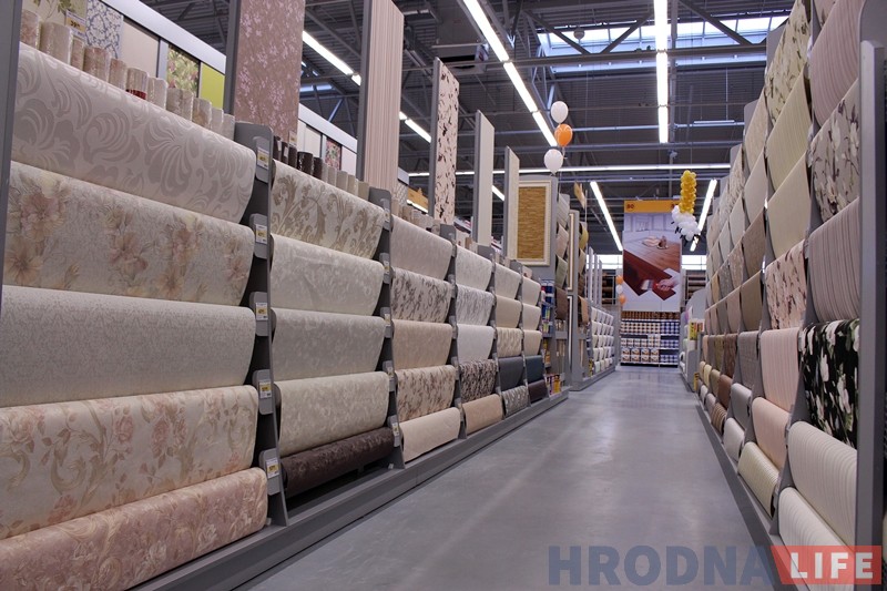 Фотарэпартаж: Самы буйны будаўнічы гіпермаркет Беларусі адкрылі ў Гродне Фотарэпартаж: Самы буйны будаўнічы гіпермаркет Беларусі адкрылі ў Гродне