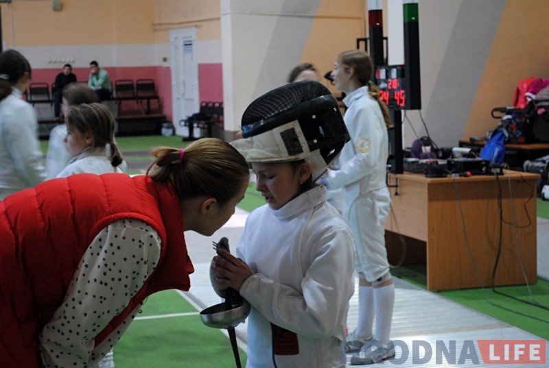 Скрыжаваць шпагі прыехалі ў Гродна прадстаўнікі трох краін Скрыжаваць шпагі прыехалі ў Гродна прадстаўнікі трох краін