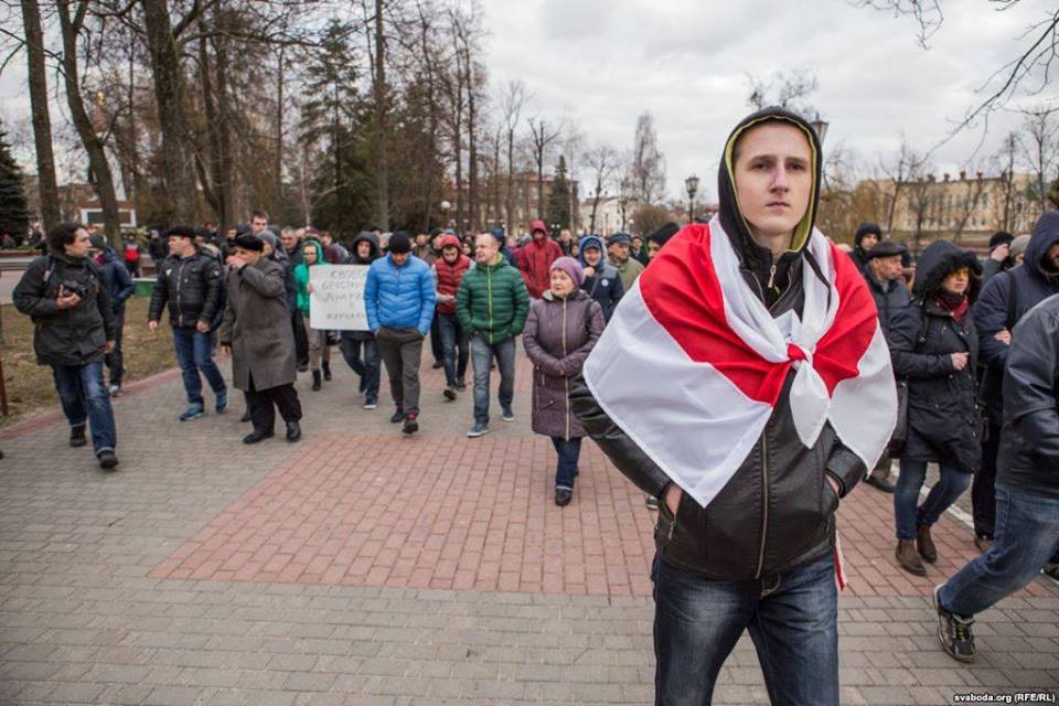 У Гродне ў суд выклікаюць яшчэ аднаго ўдзельніка Маршу недармаедаў У Гродне ў суд выклікаюць яшчэ аднаго ўдзельніка Маршу недармаедаў