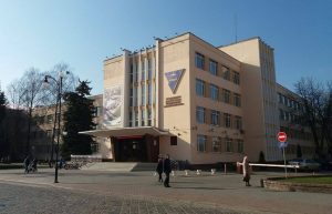 "Гэта поўны дурдом!" Ва ўніверсітэтах і каледжах пераносяць заняткі, каб студэнты не патрапілі на мітынг