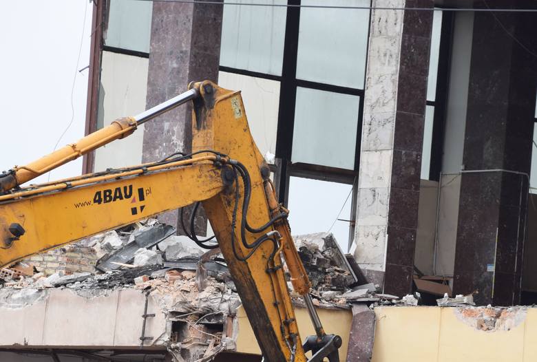 У Беластоку пачалі руйнаванне старога аўтавакзала У Беластоку пачалі руйнаванне старога аўтавакзала