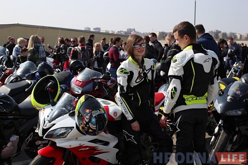 "Каб адкаталі ўвесь сезон у задавальненне". Сотні байкераў адкрылі новы мотасезон у Гродне "Каб адкаталі ўвесь сезон у задавальненне". Сотні байкераў адкрылі новы мотасезон у Гродне