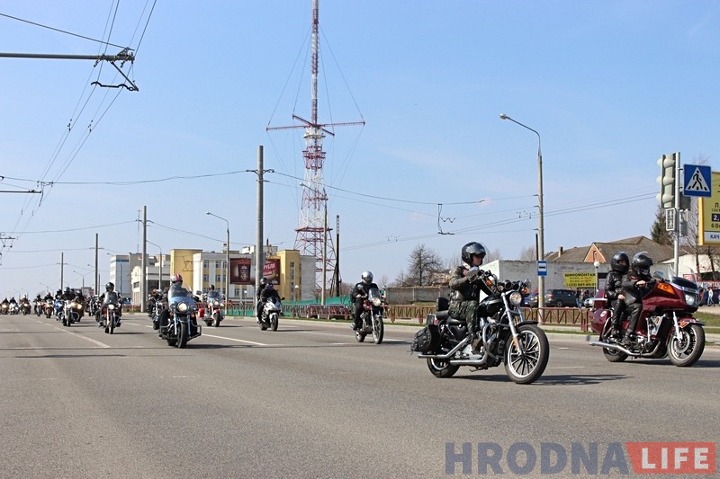 "Каб адкаталі ўвесь сезон у задавальненне". Сотні байкераў адкрылі новы мотасезон у Гродне "Каб адкаталі ўвесь сезон у задавальненне". Сотні байкераў адкрылі новы мотасезон у Гродне