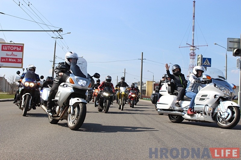 "Каб адкаталі ўвесь сезон у задавальненне". Сотні байкераў адкрылі новы мотасезон у Гродне "Каб адкаталі ўвесь сезон у задавальненне". Сотні байкераў адкрылі новы мотасезон у Гродне