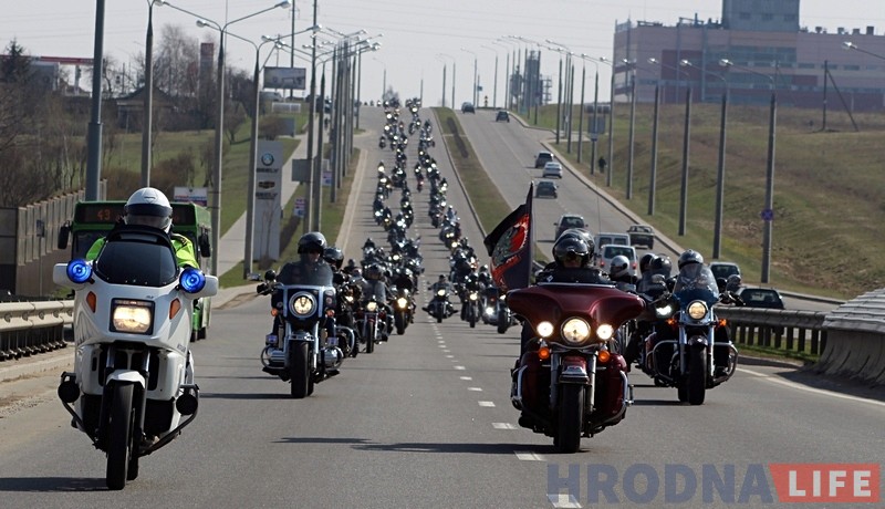 "Каб адкаталі ўвесь сезон у задавальненне". Сотні байкераў адкрылі новы мотасезон у Гродне "Каб адкаталі ўвесь сезон у задавальненне". Сотні байкераў адкрылі новы мотасезон у Гродне