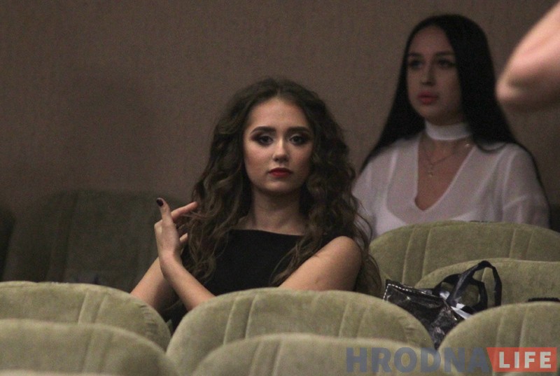 Прыгажуні ў сукенках і ў купальніках: кастынг “Міс Гродна-2017” прайшоў у Каледжы мастацтваў Прыгажуні ў сукенках і ў купальніках: кастынг “Міс Гродна-2017” прайшоў у Каледжы мастацтваў