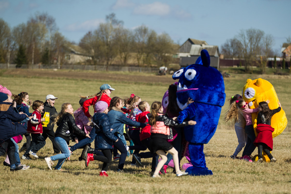 Бонсцікі заінтрыгавалі беларускіх дзяцей і адляцелі з Беларусі
