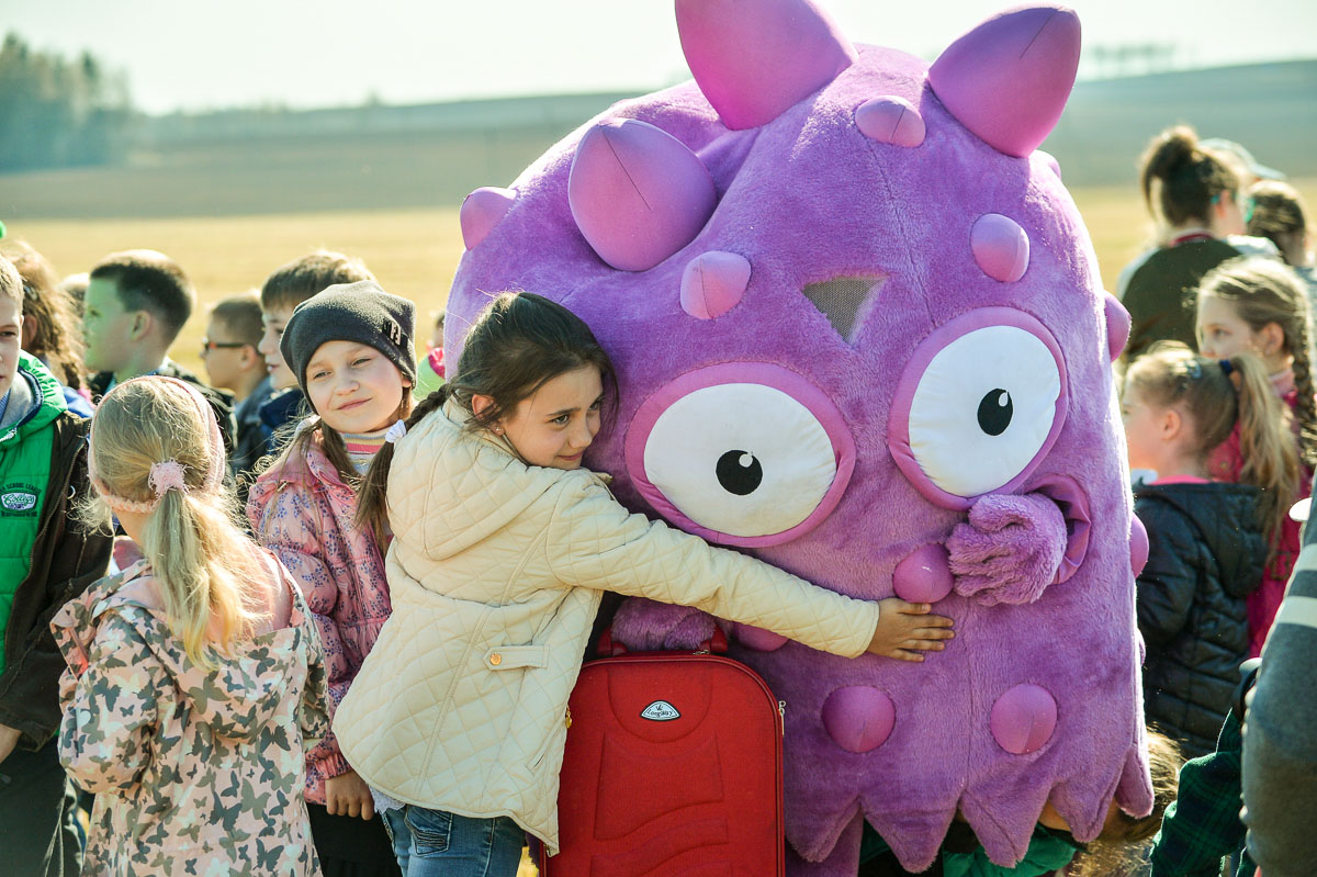 Бонсцікі заінтрыгавалі беларускіх дзяцей і адляцелі з Беларусі