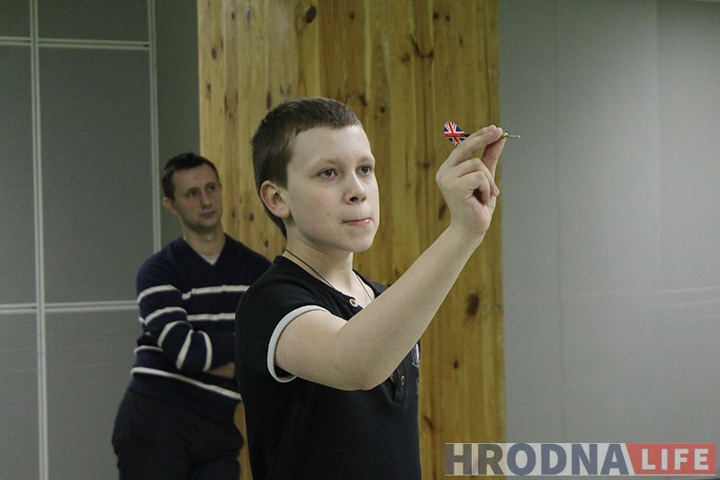 З’явяцца клубы і секцыі. Як у Гродне развіваюць культуру гульні ў дартс
