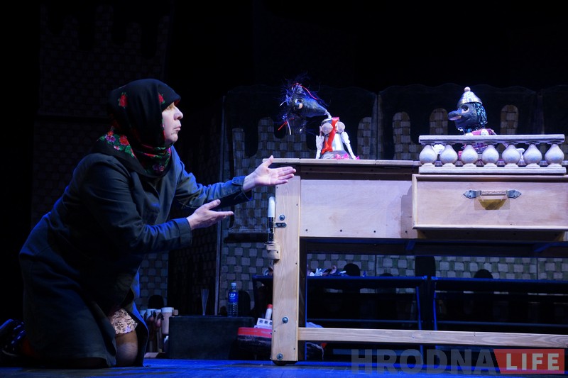 Як мужык цара “обмакулил, омманул” раскажуць “па-архангельску” ў Тэатры лялек