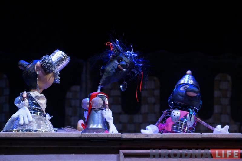 Як мужык цара “обмакулил, омманул” раскажуць “па-архангельску” ў Тэатры лялек