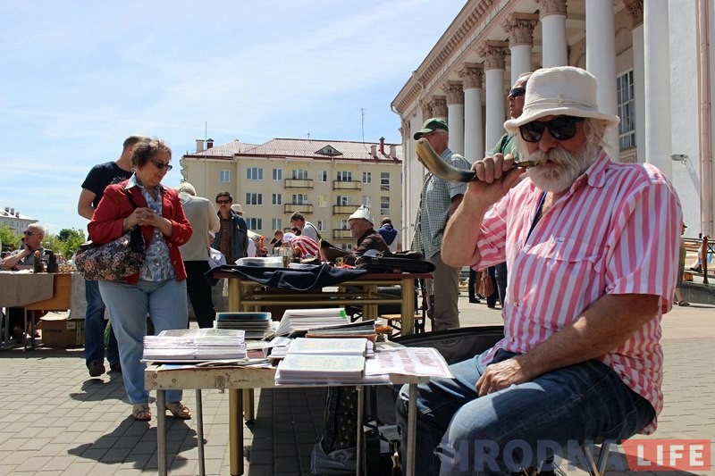 На гродзенскiм кірмашы даўніны пачынаюць выстаўляцца замежнікі На гродзенскiм кірмашы даўніны пачынаюць выстаўляцца замежнікі