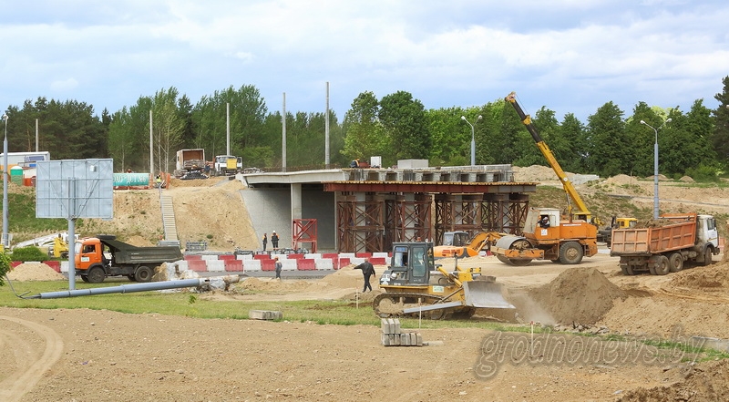 У маладым гродзенскім мікрараёне Альшанка адкрыюць дзіцячы садок, амбулаторыю і шасціпалоску з  пуцеправодам