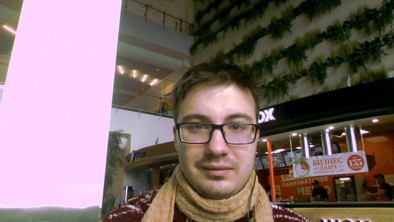 "Прафесія, кар'ера, сям'я - усё важна, але свет больш цудоўны". Фрылансер з Гродна едзе аўтастопам у Кітай