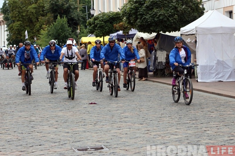 У Гродне стартаваў велапрабег у падтрымку Мэтаў устойлівага развіцця У Гродне стартаваў велапрабег у падтрымку Мэтаў устойлівага развіцця