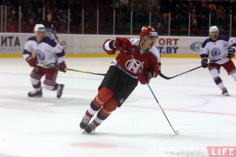 "Нёман" у Гродне прайграў "Юнацтву", але ўсё роўна прайшоў у фінал Кубка Салея "Нёман" у Гродне прайграў "Юнацтву", але ўсё роўна прайшоў у фінал Кубка Салея