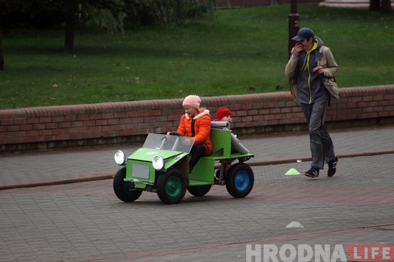 Выстава транспарту прайшла на Савецкай перад Днём горада Выстава транспарту прайшла на Савецкай перад Днём горада