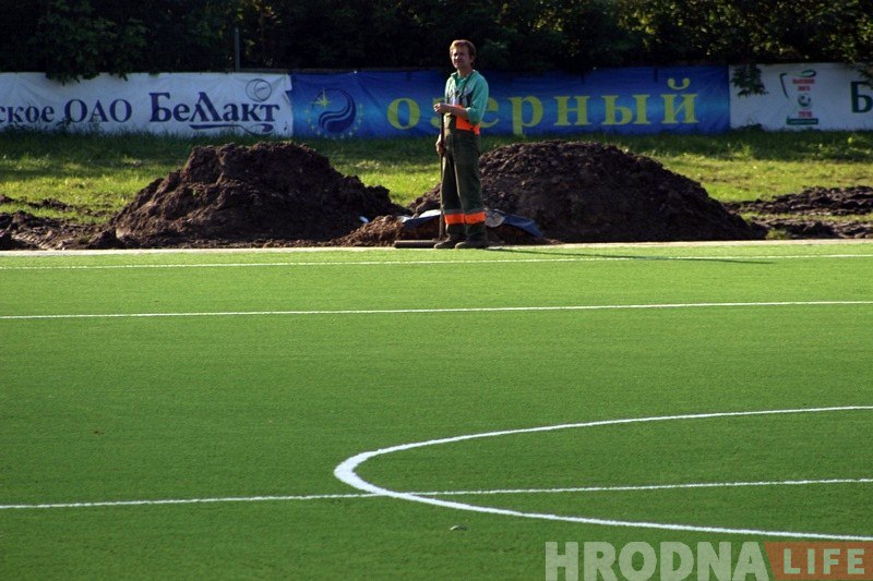 Новае футбольнае поле са штучным пакрыццём адкрыюць у кастрычніку ў Каложскім парку Новае футбольнае поле са штучным пакрыццём адкрыюць у кастрычніку ў Каложскім парку