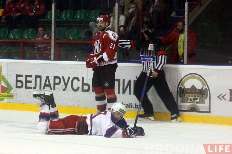 "Нёман" у Гродне прайграў "Юнацтву", але ўсё роўна прайшоў у фінал Кубка Салея "Нёман" у Гродне прайграў "Юнацтву", але ўсё роўна прайшоў у фінал Кубка Салея