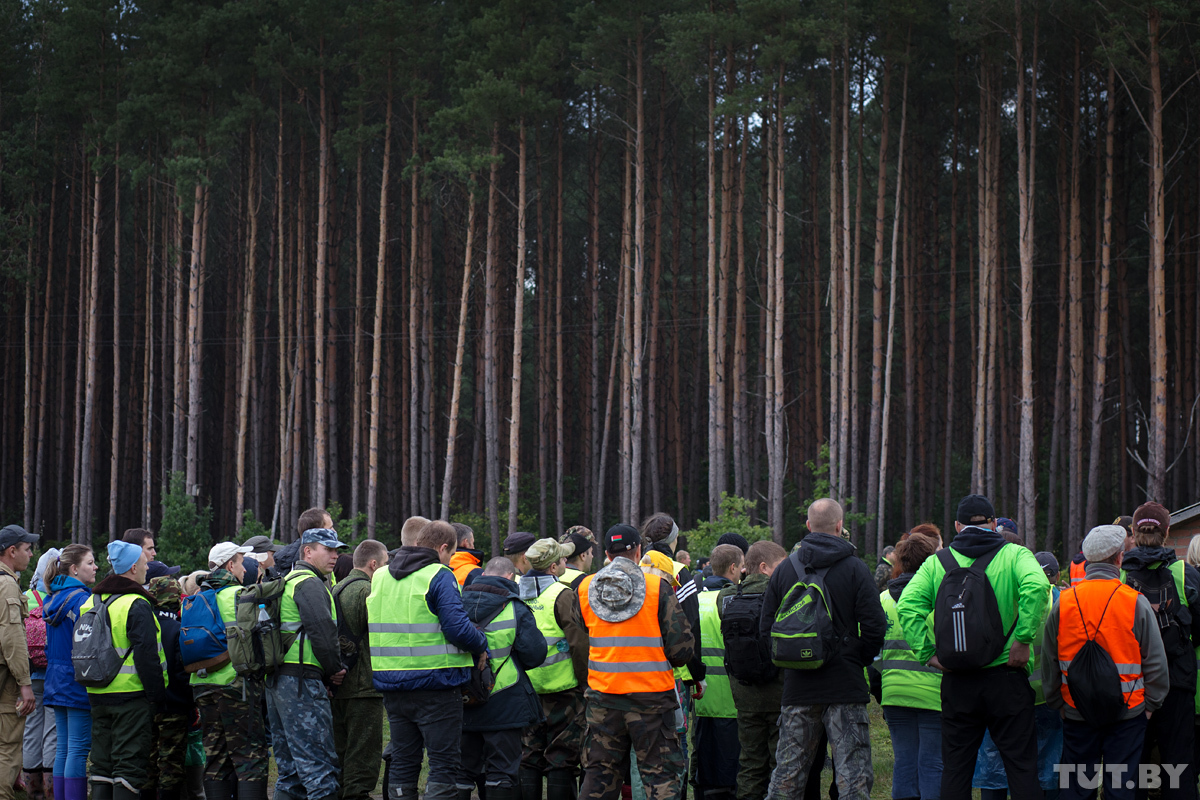"Паглядзіце - кіламетры людзей". Як у Белавежскай пушчы працягваюць шукаць зніклага хлопчыка