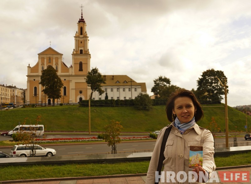 Гэта яна намалявала “шакаладныя” запрашэнні ў Гродна. “Каляровыя аблокі” Сняжаны Віцецкай сталі візітоўкай горада