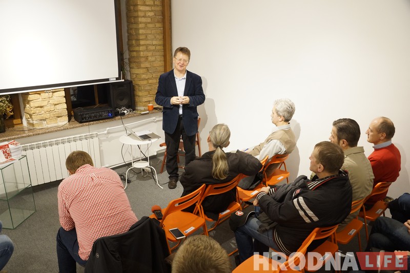 Хапун пад знічкамі з Вінцуком Вячоркам. ТОП-5 беларусізмаў, капец як цяжкіх для перакладу на рускую