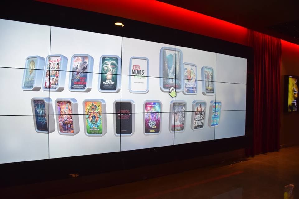 Інтэрактыўныя экраны і падлога: як выглядае круты кінатэатр у Беластоку (у Гродне такога няма) Інтэрактыўныя экраны і падлога: як выглядае круты кінатэатр у Беластоку (у Гродне такога няма)