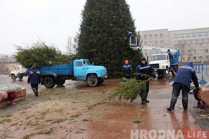 Холадна і мокры снег: апошні дзень восені 2017 у Гродне Холадна і мокры снег: апошні дзень восені 2017 у Гродне
