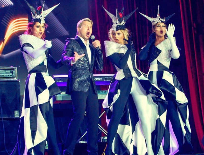 Оля Лета стала спявачкай. І ўжо выступіла разам з Баскавым Оля Лета стала спявачкай. І ўжо выступіла разам з Баскавым