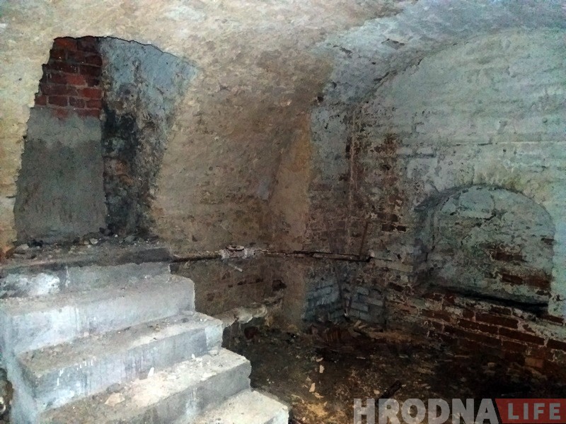 Таямнічы «Дом масонаў» у цэнтры Гродна: фотарэпартаж са старога будынка, які мала хто бачыў знутры Таямнічы «Дом масонаў» у цэнтры Гродна: фотарэпартаж са старога будынка, які мала хто бачыў знутры