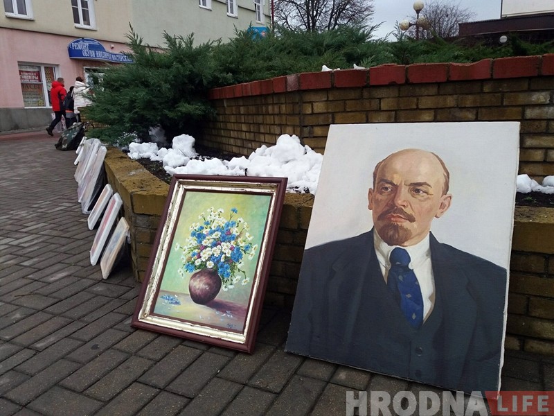 У Гродне на Савецкай можна набыць Леніна за 80 рублёў. Але не набываюць