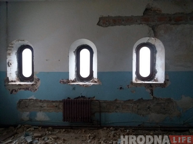 Таямнічы «Дом масонаў» у цэнтры Гродна: фотарэпартаж са старога будынка, які мала хто бачыў знутры Таямнічы «Дом масонаў» у цэнтры Гродна: фотарэпартаж са старога будынка, які мала хто бачыў знутры