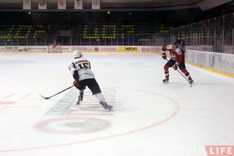 "Шахцёр" у Гродне перапыніў 14-матчавую пераможную серыю "Нёмана" "Шахцёр" у Гродне перапыніў 14-матчавую пераможную серыю "Нёмана"