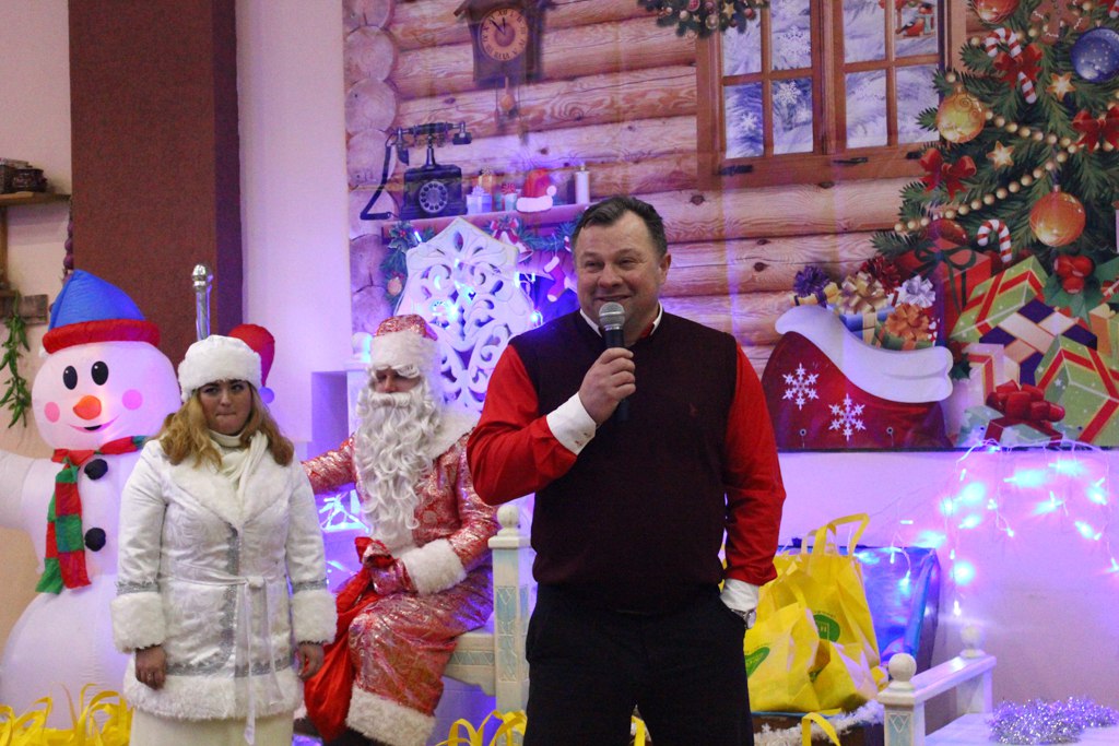 Футбольны "Нёман" сустрэўся з дзецьмі Футбольны "Нёман" сустрэўся з дзецьмі