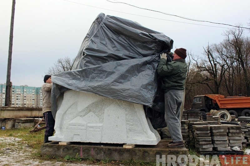 Помнік Давыду Гарадзенскаму даставілі ў Гродна Помнік Давыду Гарадзенскаму даставілі ў Гродна