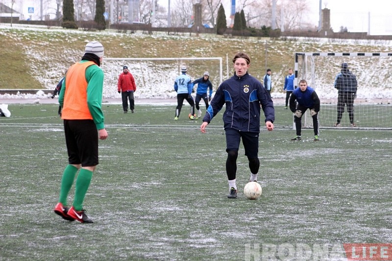 Ад аматараў да прафесіяналаў. Як у Гродне праходзіць зімовы турнір па міні-футболе Ад аматараў да прафесіяналаў. Як у Гродне праходзіць зімовы турнір па міні-футболе