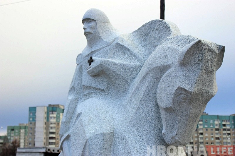 Помнік Давыду Гарадзенскаму даставілі ў Гродна Помнік Давыду Гарадзенскаму даставілі ў Гродна