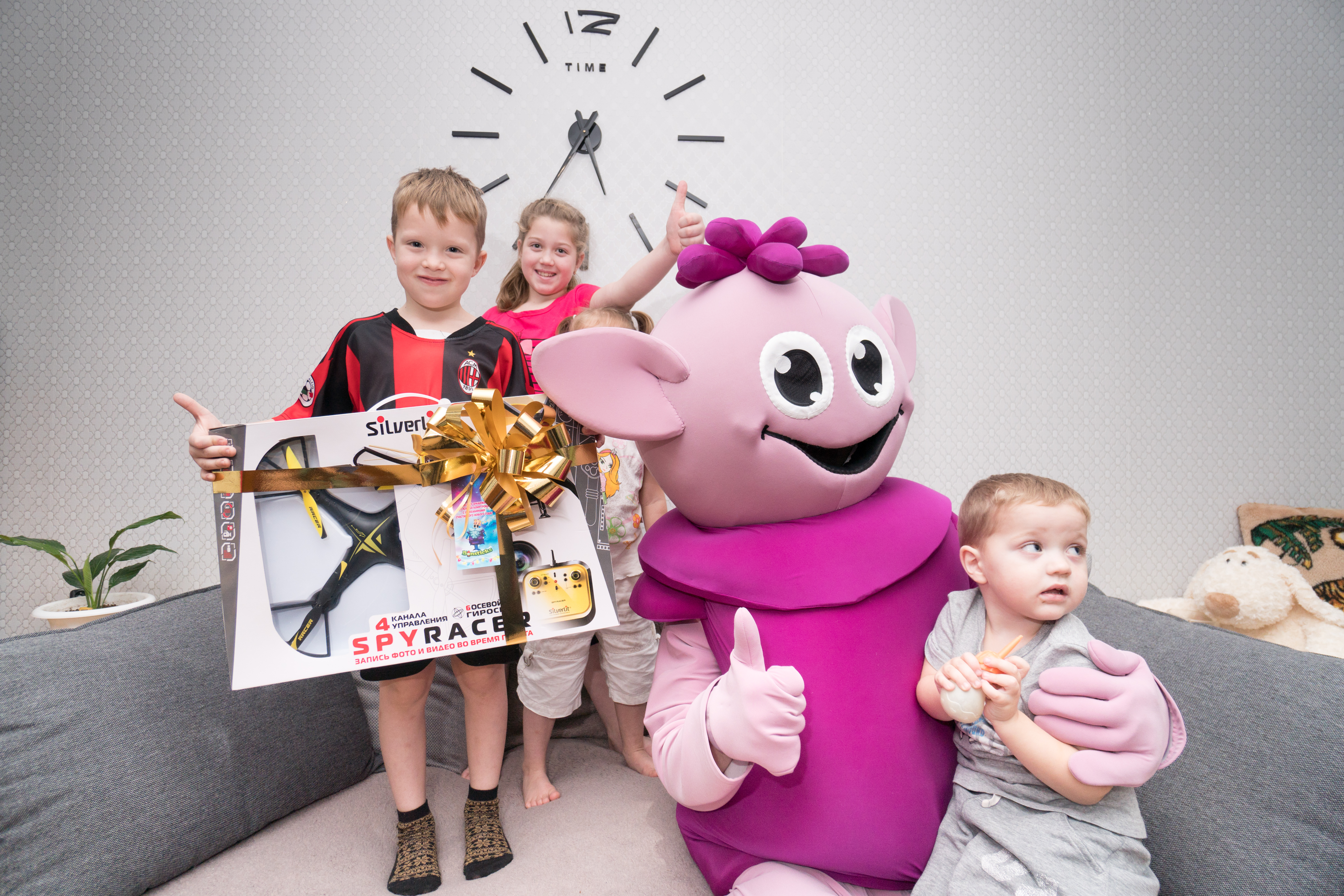 Действительно последняя коллекция: Бонстики-4 исполнили желания детей