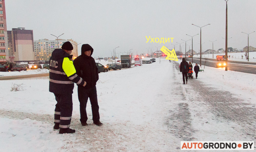 Рэйд ДАІ Гродна ў фотаздымках: як інспектары затрымліваюць пешаходаў-парушальнікаў