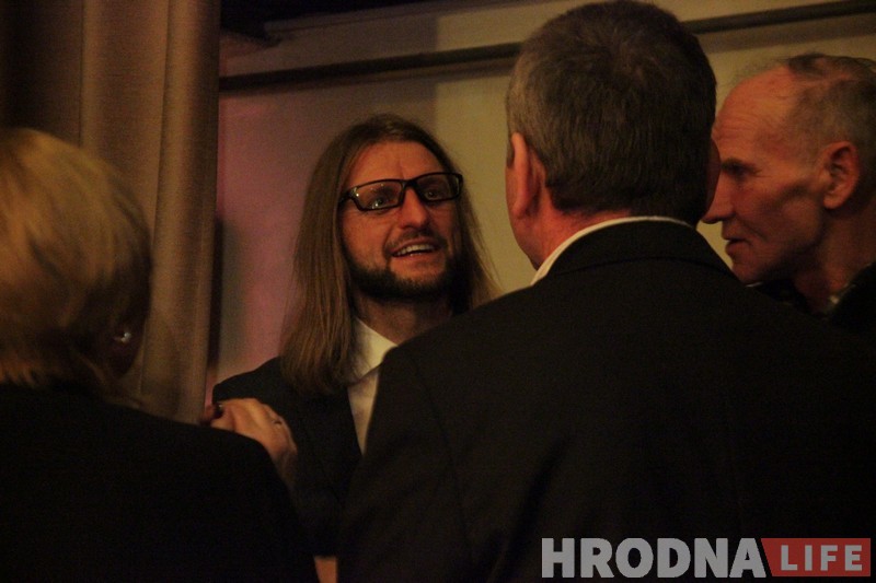 «Няма розніцы, для каго граць». Лешэк Можджар выйшаў басанож, а Кірыл Кедук зрабіў заўвагу слухачам