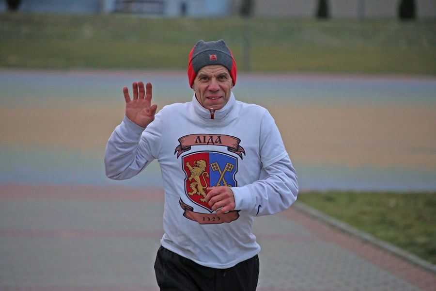 Более 600 км за 6 дней. 61-летний лидчанин пробежал в Нью-Йорке марафон и занял второе место